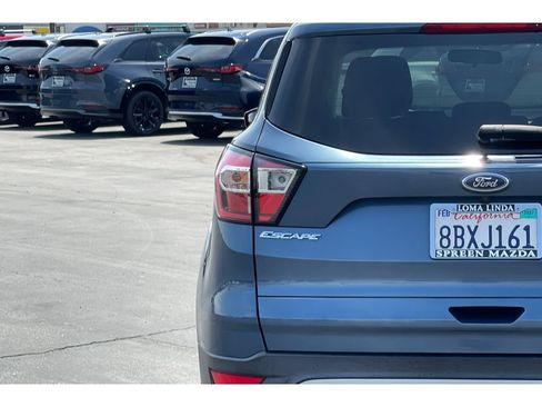Used 2018 Ford Escape SE w/ SE Sync 3 Package FWD image 15