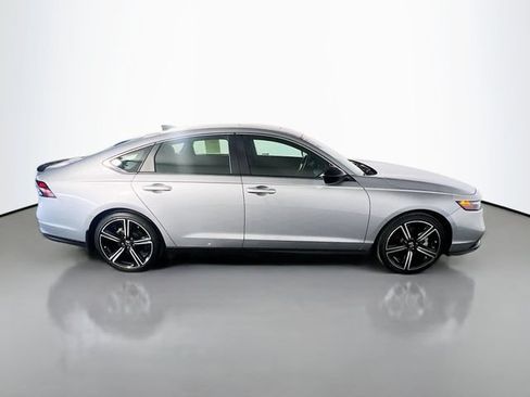 Used 2023 Honda Accord Sport image 9