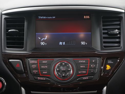 Used 2016 Nissan Pathfinder Platinum image 18