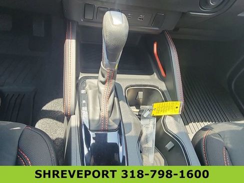 Used 2025 Nissan Frontier PRO-4X AWD/4WD image 16