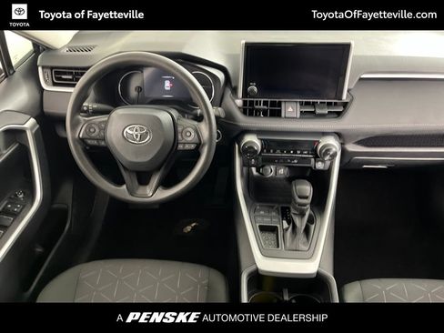 Used 2024 Toyota RAV4 XLE FWD image 5