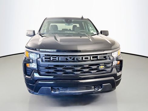 Used 2023 Chevrolet Silverado 1500 Custom image 2