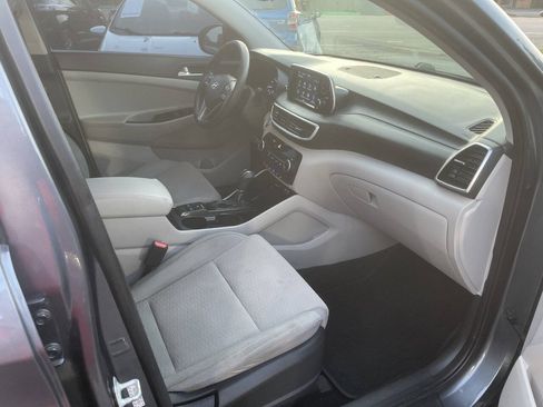 Used 2019 Hyundai Tucson Value FWD image 23