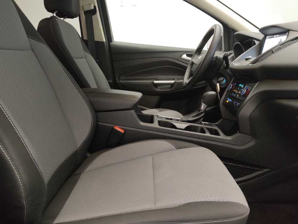 Used 2017 Ford Escape SE w/ Equipment Group 201A FWD image 21