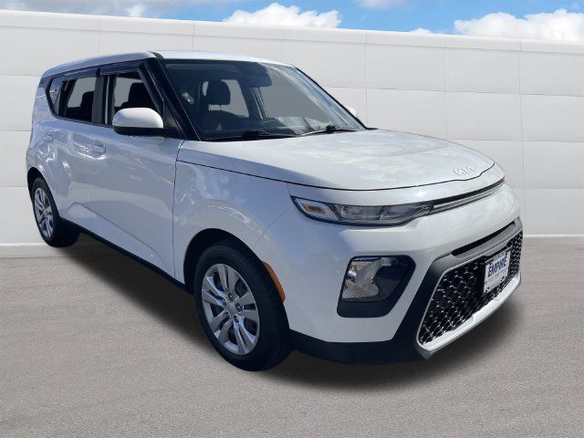 Used 2022 Kia Soul LX FWD image 11