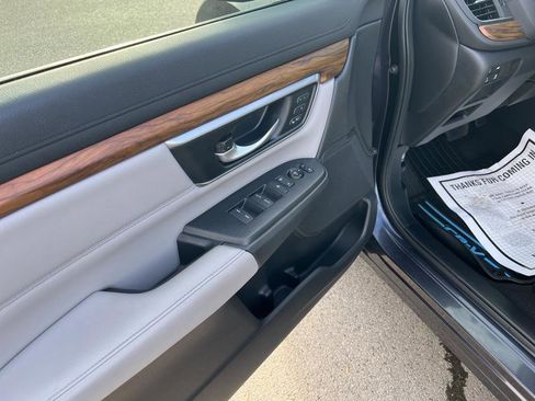 Used 2017 Honda CR-V Touring image 10