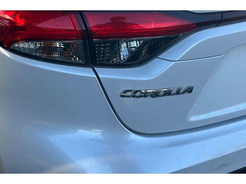Used 2023 Toyota Corolla XLE image 6