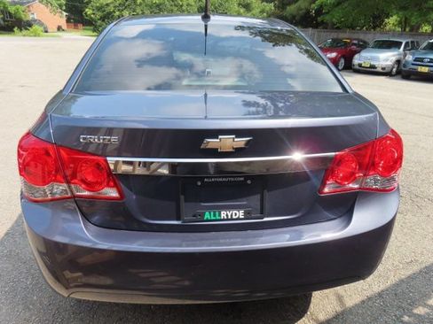 Used 2013 Chevrolet Cruze LS FWD image 7