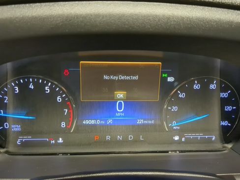 Used 2021 Ford Explorer XLT AWD/4WD image 14