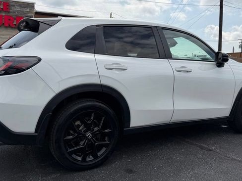 Used 2024 Honda HR-V Sport image 8