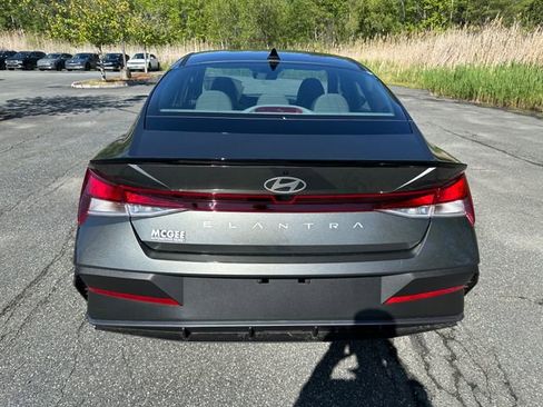 New 2026 Hyundai Elantra Sport FWD image 4