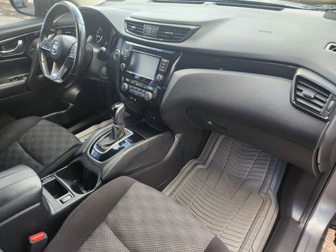 Used 2019 Nissan Rogue Sport SV w/ All-Weather Package image 15