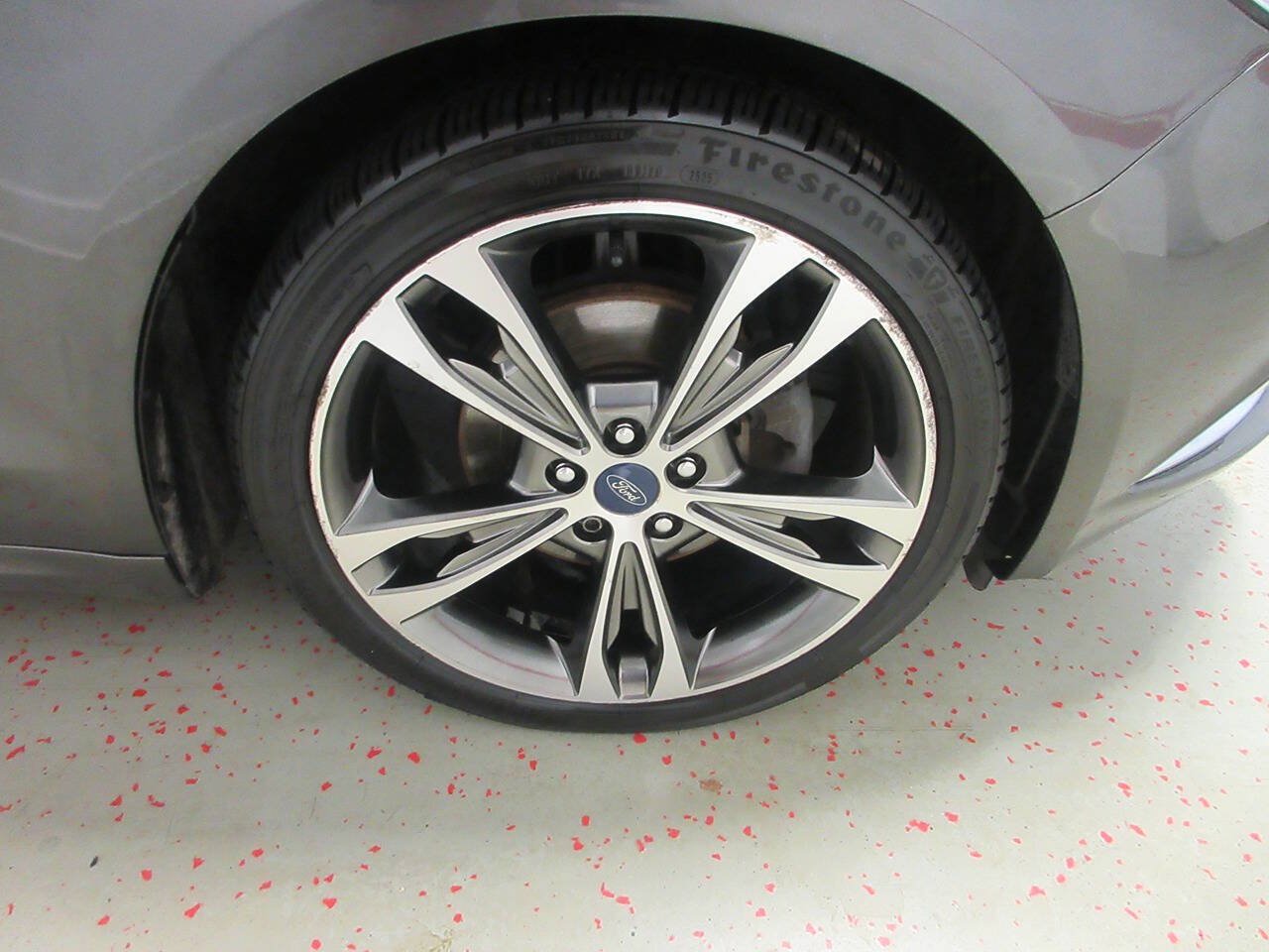 Used 2017 Ford Fusion Titanium AWD/4WD image 25