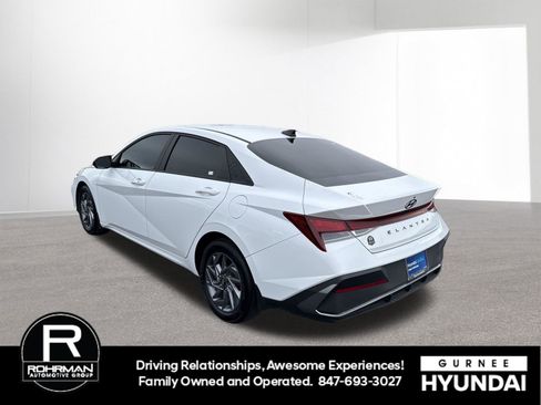 Certified 2024 Hyundai Elantra SEL FWD image 6