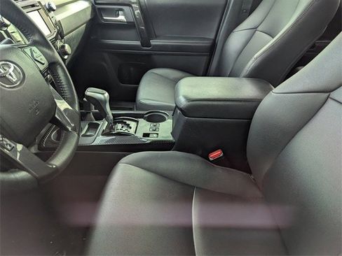 Used 2019 Toyota 4Runner 4WD image 7