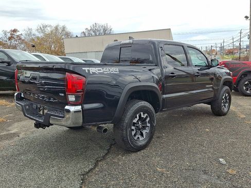 Used 2019 Toyota Tacoma TRD Off-Road image 5