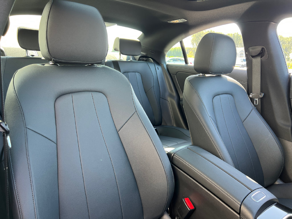 Used 2025 Mercedes-Benz CLA 250 4MATIC image 27