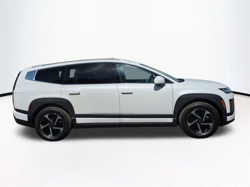 New 2026 Hyundai Ioniq 9 SE image 4