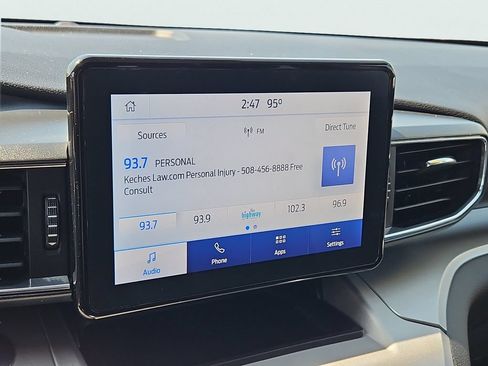 Used 2021 Ford Explorer XLT w/ Equipment Group 202A AWD/4WD image 29