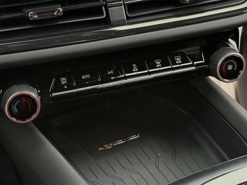 New 2026 Chevrolet Equinox EV RS image 18