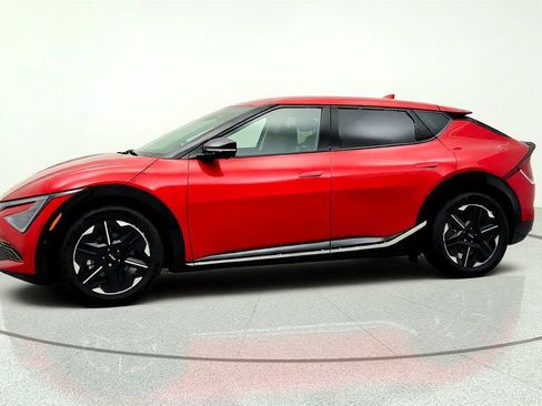 Used 2025 Kia EV6 Wind RWD image 8