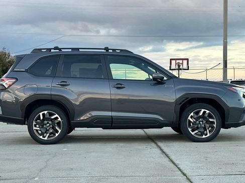 New 2025 Subaru Forester Premium image 2