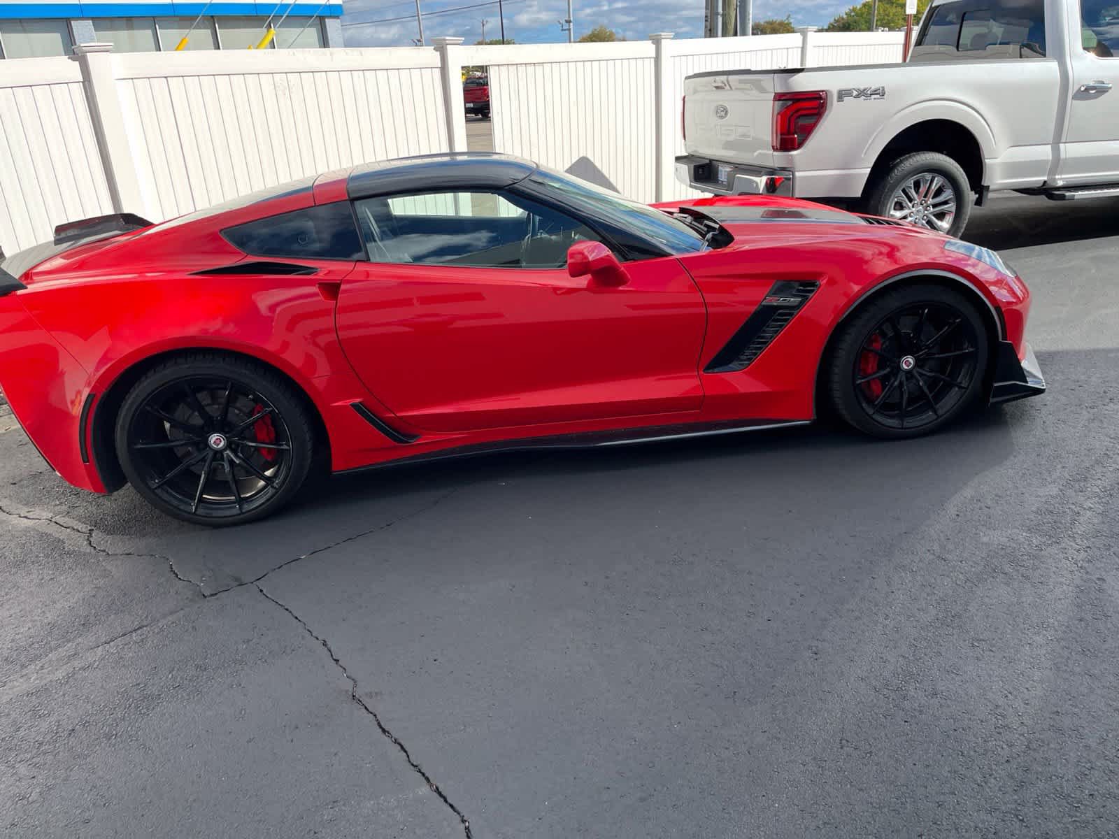 Used 2016 Chevrolet Corvette Z06 w/ 2LZ Preferred Equipment Group RWD image 17