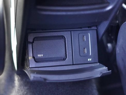 Used 2021 Mercedes-Benz GLB 35 AMG 4MATIC image 39