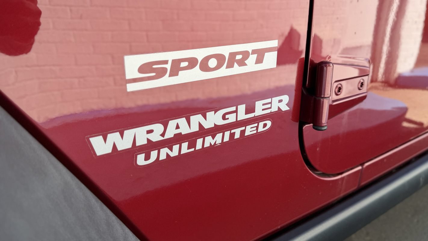 Used 2012 Jeep Wrangler Unlimited Sport AWD/4WD image 23