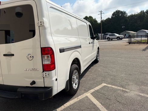 Used 2019 Nissan NV 1500 SV RWD image 16