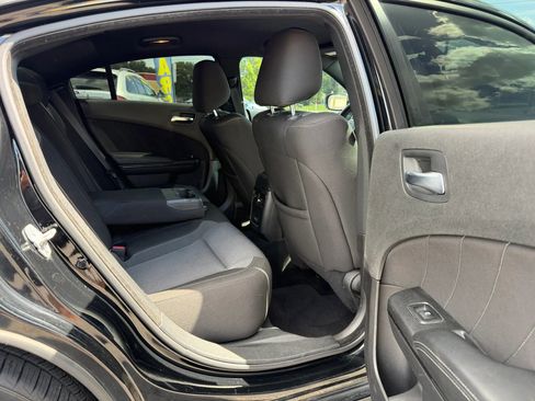 Used 2021 Dodge Charger SXT w/ Blacktop Package image 11