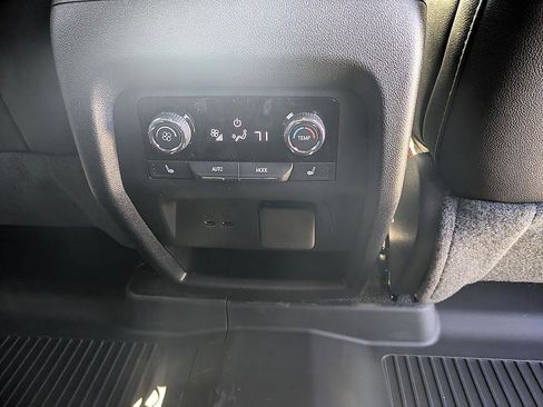 New 2026 Chevrolet Traverse RS image 37