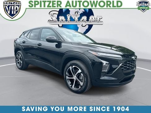 Used 2024 Chevrolet Trax RS FWD image 1