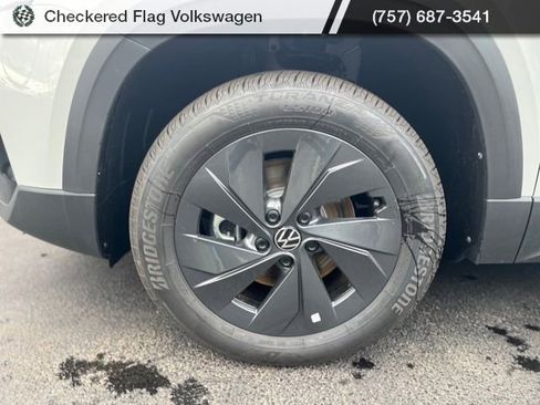 New 2026 Volkswagen Taos S image 5