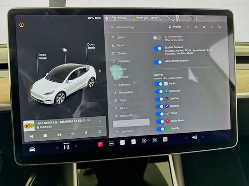 Used 2020 Tesla Model Y Long Range image 54