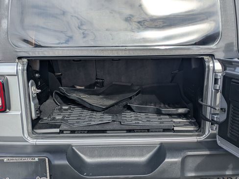 Used 2021 Jeep Wrangler Unlimited Sport image 23