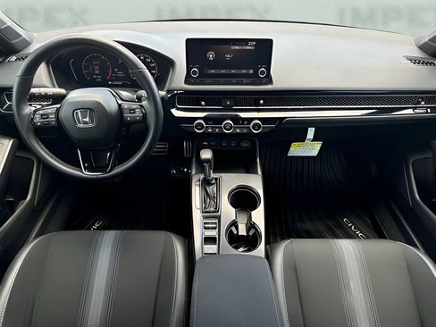 Used 2025 Honda Civic Sport image 17
