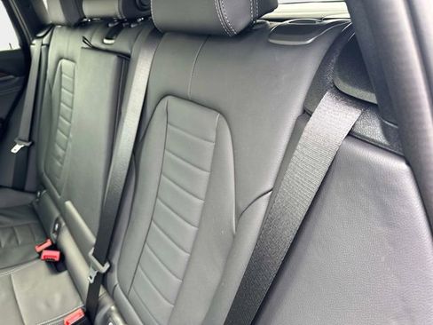 Used 2023 BMW X4 xDrive30i w/ Premium Package image 11