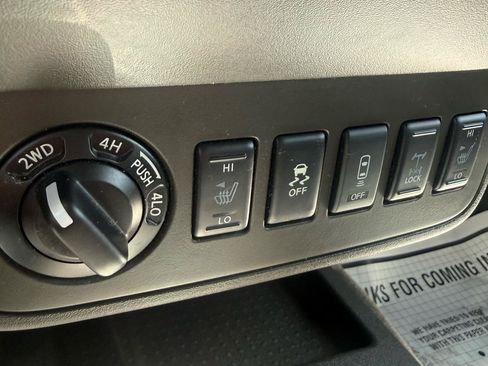 Used 2020 Nissan Frontier PRO-4X AWD/4WD image 15
