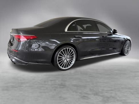 Used 2023 Mercedes-Benz S 500 4MATIC w/ AMG Line image 3