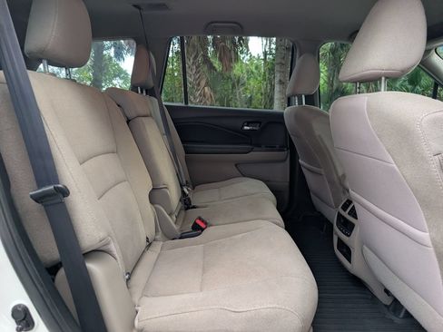 Used 2019 Honda Pilot EX image 15