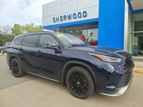 Used 2023 Toyota Highlander XSE image 1