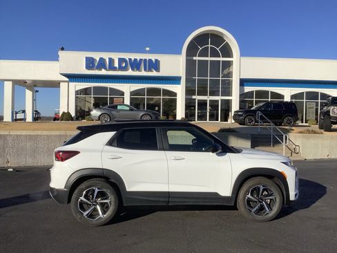 Used 2023 Chevrolet TrailBlazer RS w/ Convenience Package image 8