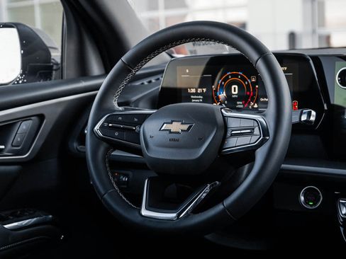 New 2026 Chevrolet Traverse LT w/ Driver Confidence Package AWD/4WD image 16