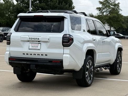 Used 2025 Toyota 4Runner TRD Sport AWD/4WD image 7