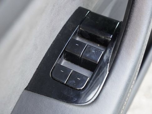 Used 2019 Tesla Model 3 Standard Range Plus image 9