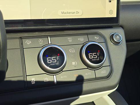 New 2026 Land Rover Defender 110 S image 23