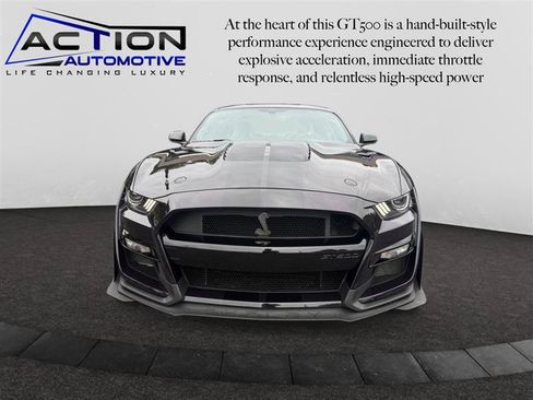 Used 2022 Ford Mustang Shelby GT500 w/ Technology Package RWD image 3