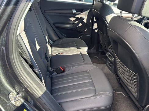 Used 2023 Audi Q5 2.0T Premium w/ Convenience Package image 14