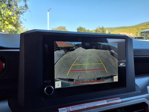 Certified 2025 Toyota Tacoma TRD Sport image 9